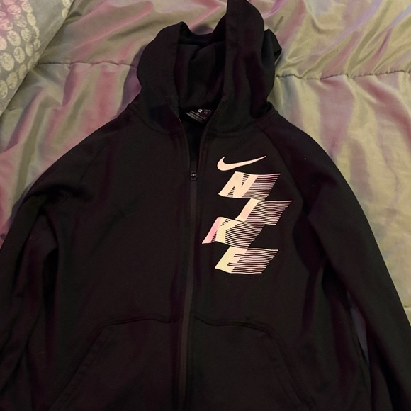 Nike Other - Boys Nike jacket with white Nike written on it in size XL